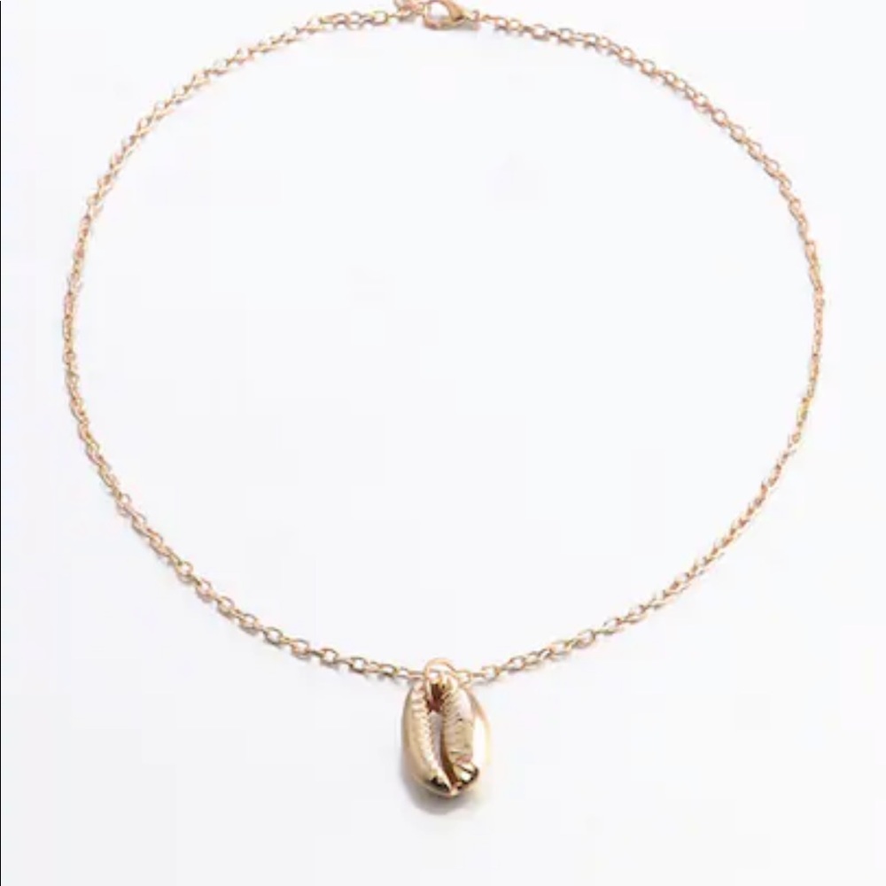 LAST ONE SALE Gold Cowrie Shell Pendant Necklace - Picture 7 of 8